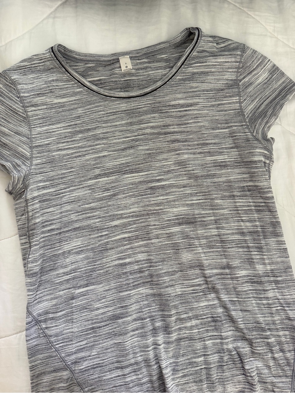 Lululemon Gray Short-Sleeve Women's Tee